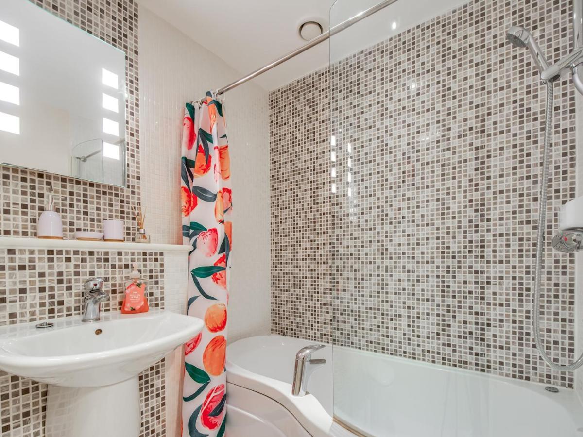 Pass The Keys Quiet 2-Bed Apartment On The Ground Floor Canterbury Buitenkant foto